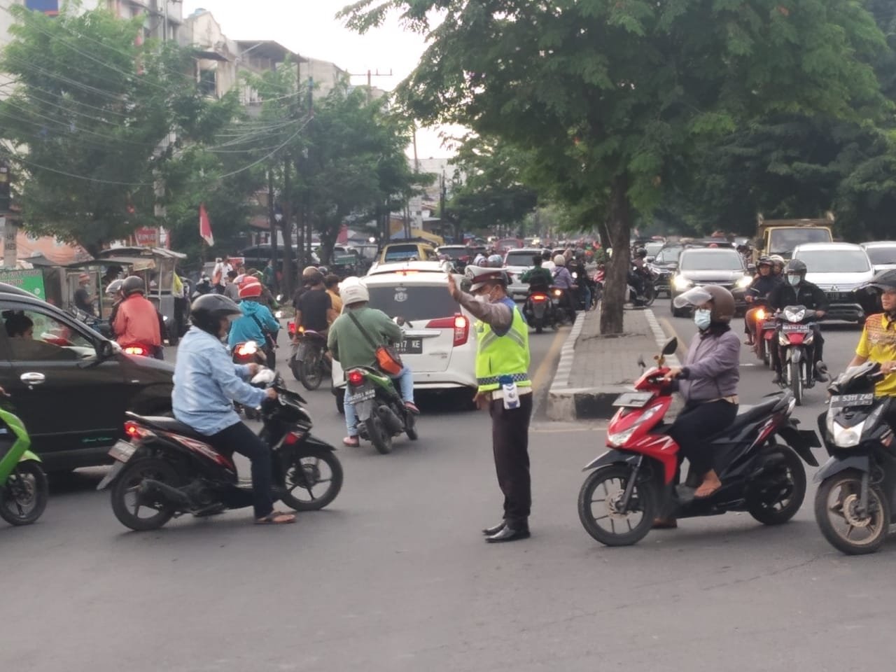 Polrestabes Medan Gelar Pengaturan Arus Lalu Lintas Disejumlah Titik Ruas Jalan