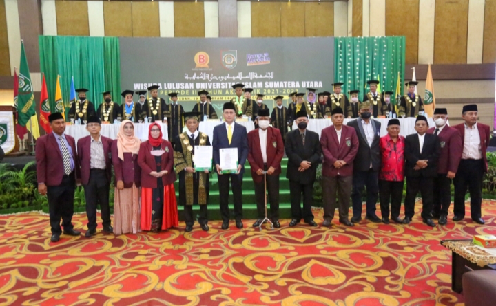 Hadiri Wisuda 1.191 Mahasiswa UISU, Musa Rajekshah: Jangan Hanya Bepikir Mau Jadi PNS