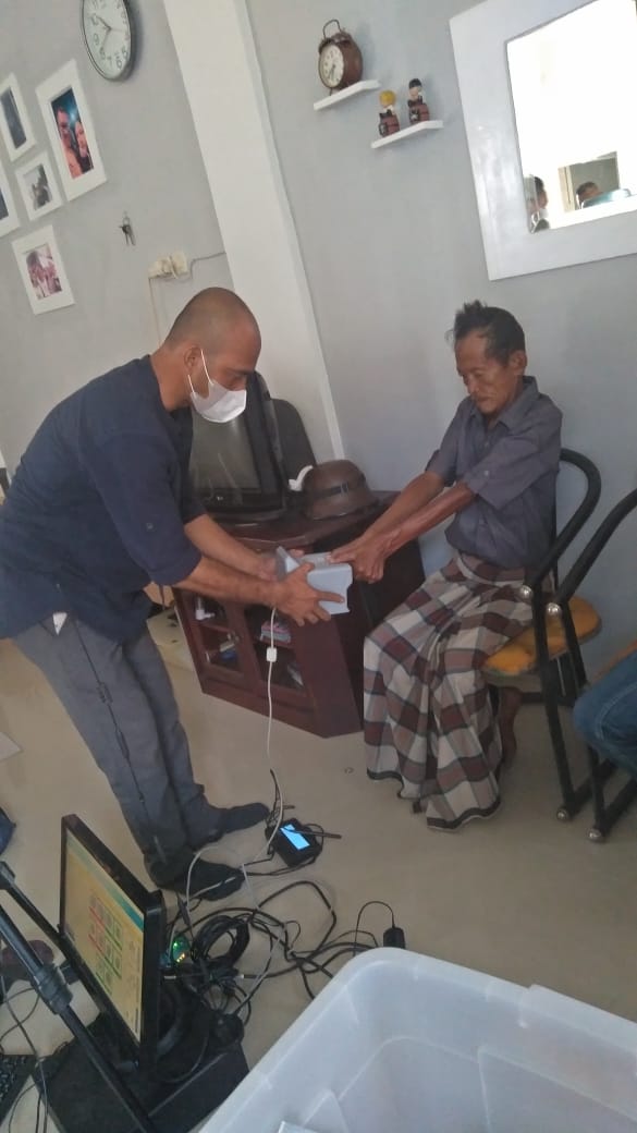 Tingkatkan Pelayanan, Disdukcapil Medan datangi rumah Warga Lakukan Perekaman Adminduk