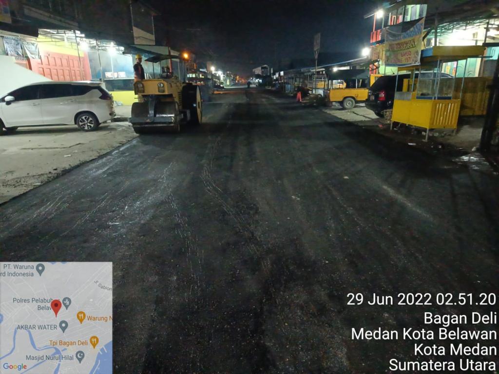 Benahi Infrastruktur, Dinas PU Aspal Jalan Besar Bagan Deli, Medan Belawan