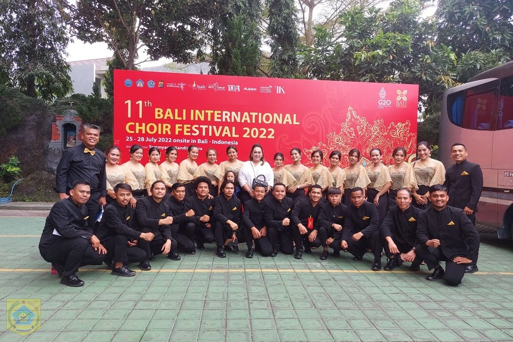 Tim Pakpak Bharat Raih Dua Medali Emas Festival Bali Internasional Choir