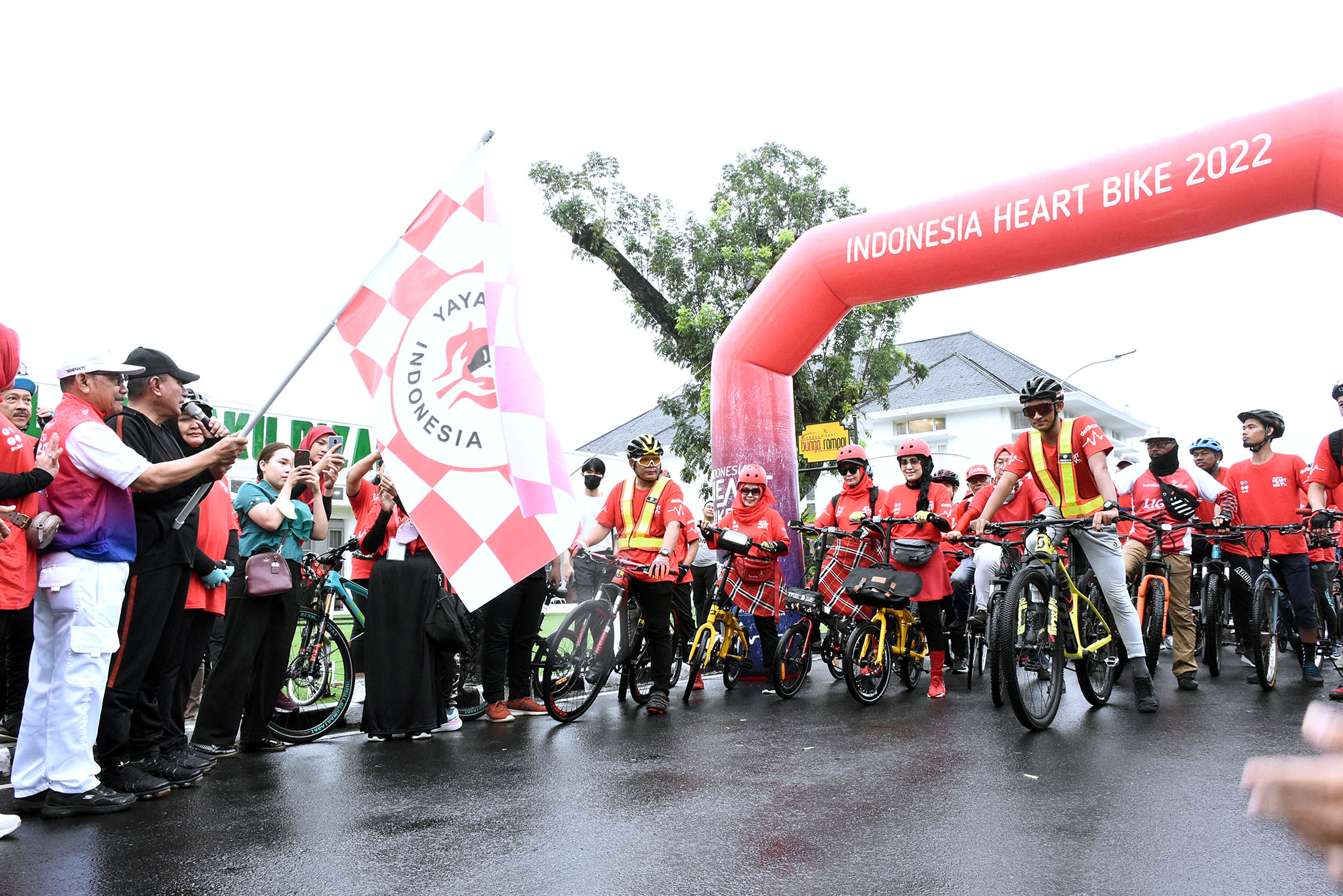 Antusias Ikuti Indoensia Heart Bike 2022 di Medan,  Nawal Lubis Ajak Masyarakat Jadikan  Olahraga Sebagai Gaya Hidup Sehat