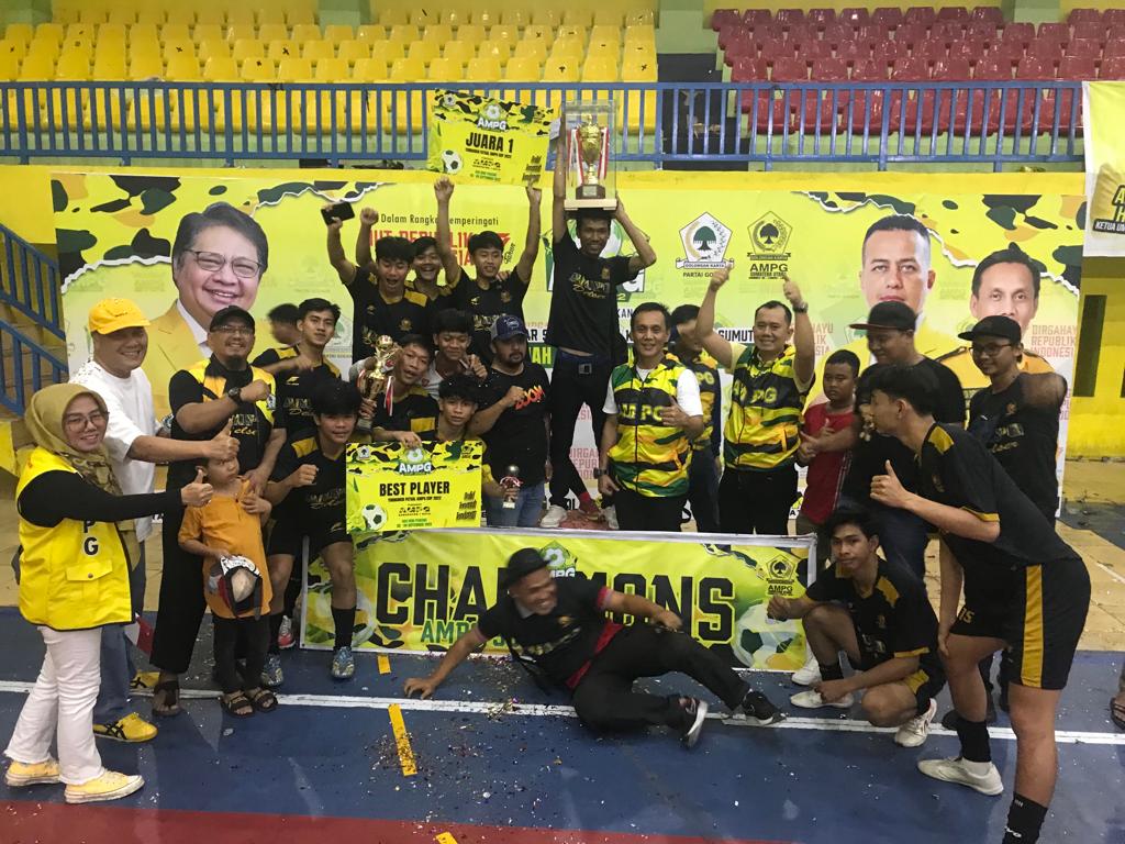 AMPG Futsal Cup 2022,Tim Futsal AMPG Deli Serdang U-21 Rebut Piala Ketua DPD Golkar Sumut