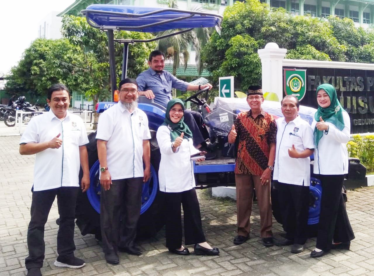 Kementrian Pertanian RI Beri Bantuan 1 Unit Trakror Roda 4 Kepada Fakultas Pertanian UISU