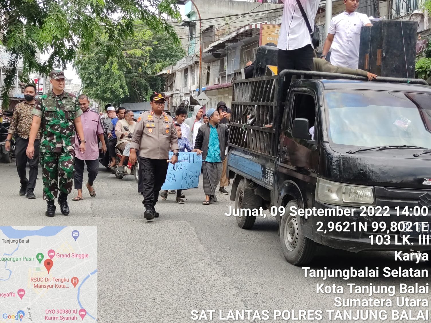 Dengan Berjalan Kaki, Kapolres Tanjung Balai Pimpin Pengamanan Aksi Unjuk Rasa Tolak Kenaikan Harga BBM