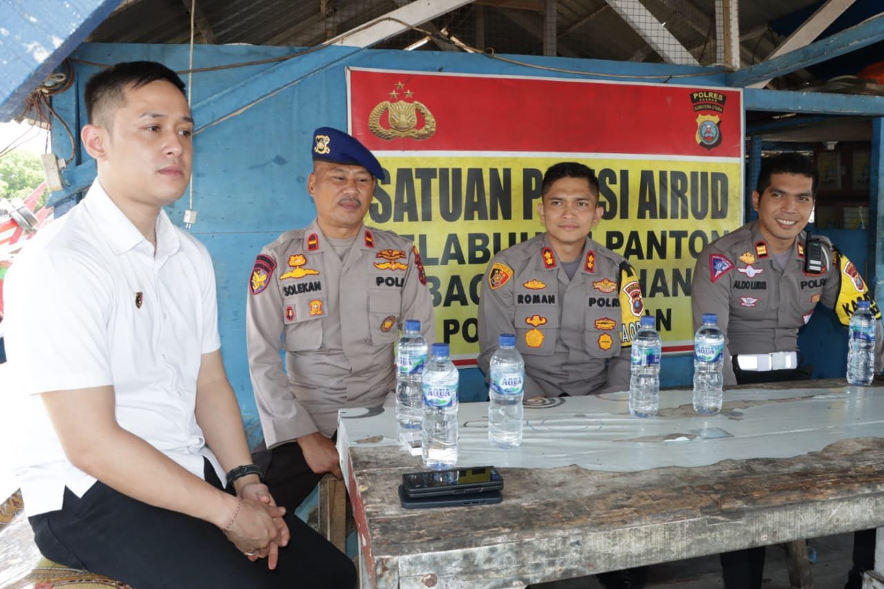 Kapolres Berikan Arahan Untuk Rutin Patroli Dalam Kunker ke Pos Apung Panton Bagan Asahan