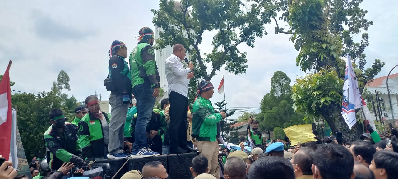 Gabungan Ojek Roda Dua Unjuk Rasa Tolak Kenaikan BBM