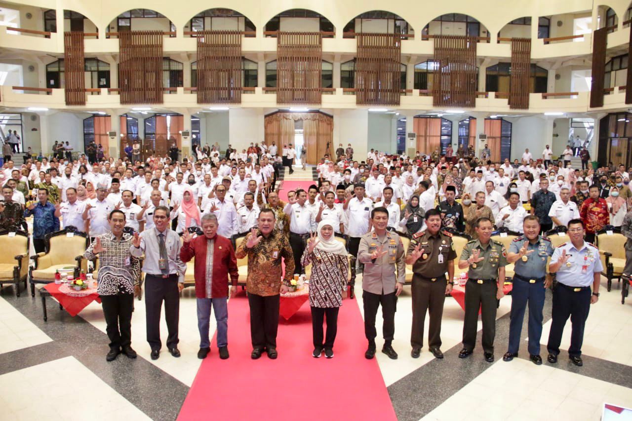Ketua KPK RI bersama Forkopimda Jatim Membuka Sosialisasi dan Bimbingan Teknis Program Desa Anti Korupsi