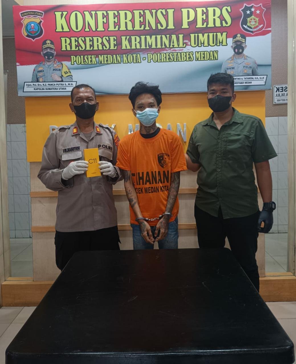 Tekab Polsek Medan Kota Amankan Terduga Pelaku Pencurian HP