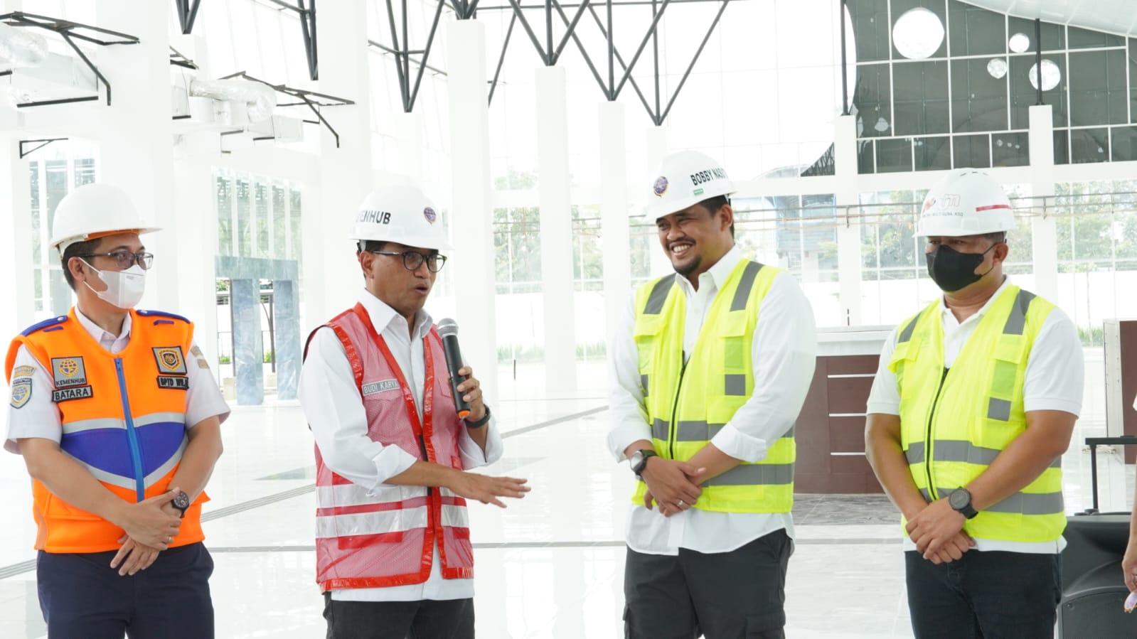 Tinjau Revitalisasi Terminal Tipe A Amplas Bersama Menhub, Bobby Nasution Harap Akhir 2022 Beroperasi
