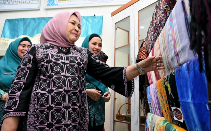 Resmikan Kantor PKK Paluta, Nawal Berharap Akan Dorong Kinerja PKK