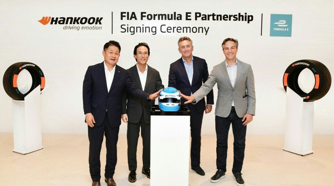 Hankook dan Formula Ec Merayakan Peluncuran Kerjasama
