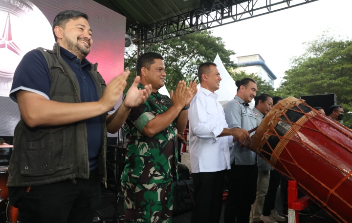 Buka Jambore Nasional Mercedes Benz Club Indonesia  Musa Rajekshah Ajak Peserta Nikmati Pariwisata Sumut