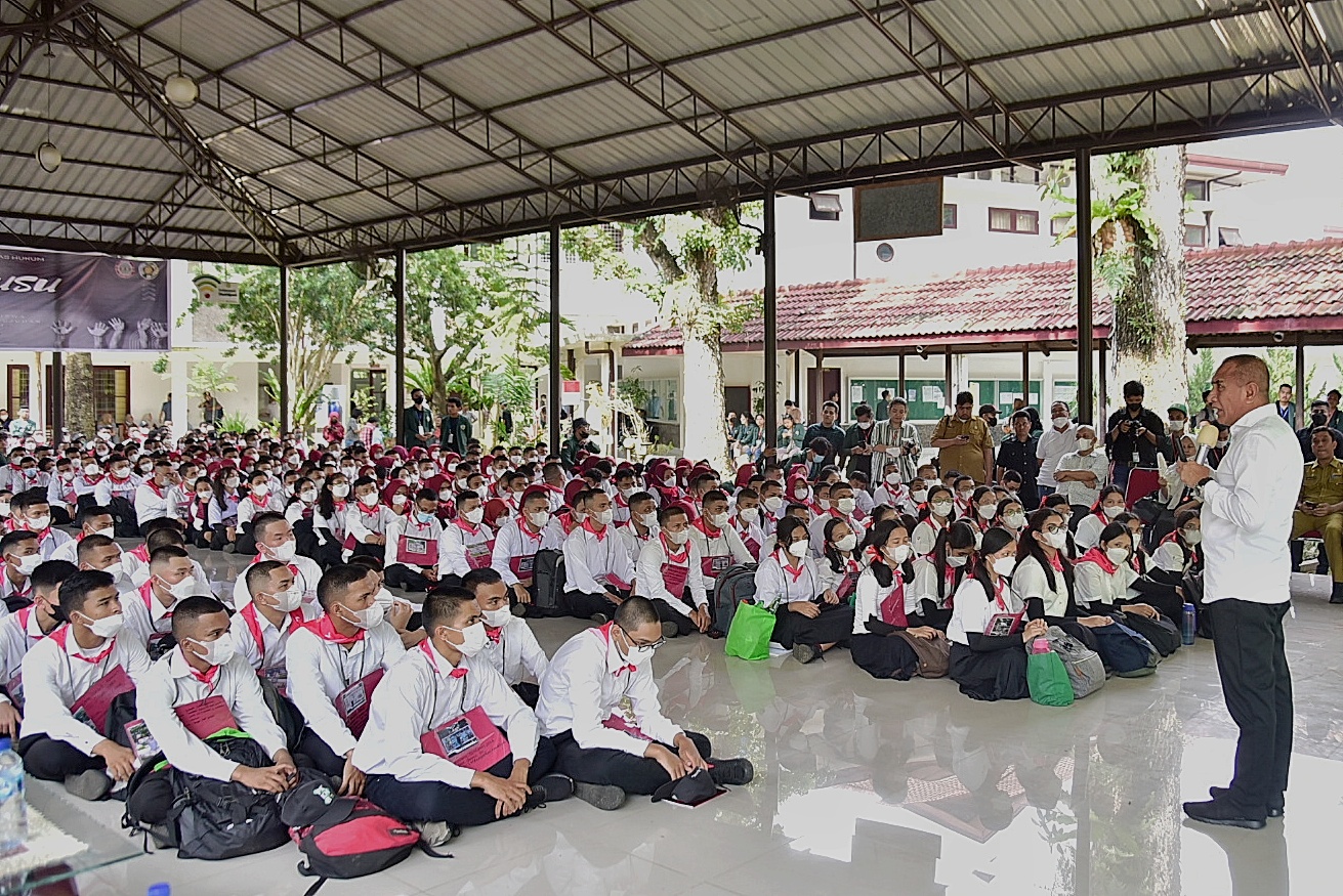 Edy Rahmayadi Sampaikan Tiga Wejangan  kepada Mahasiswa Hukum USU