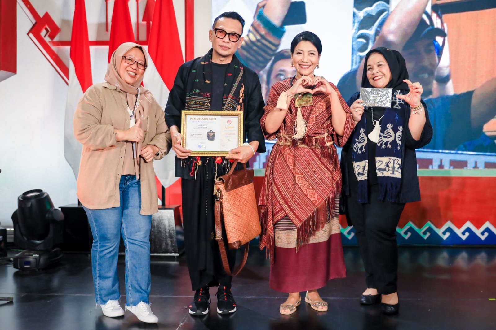Dekranasda Kota  Medan Raih Penghargaan di Kriyanusa 2022
