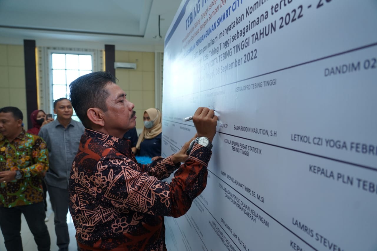 Pj Wali Kota Tutup Bintek Smart City