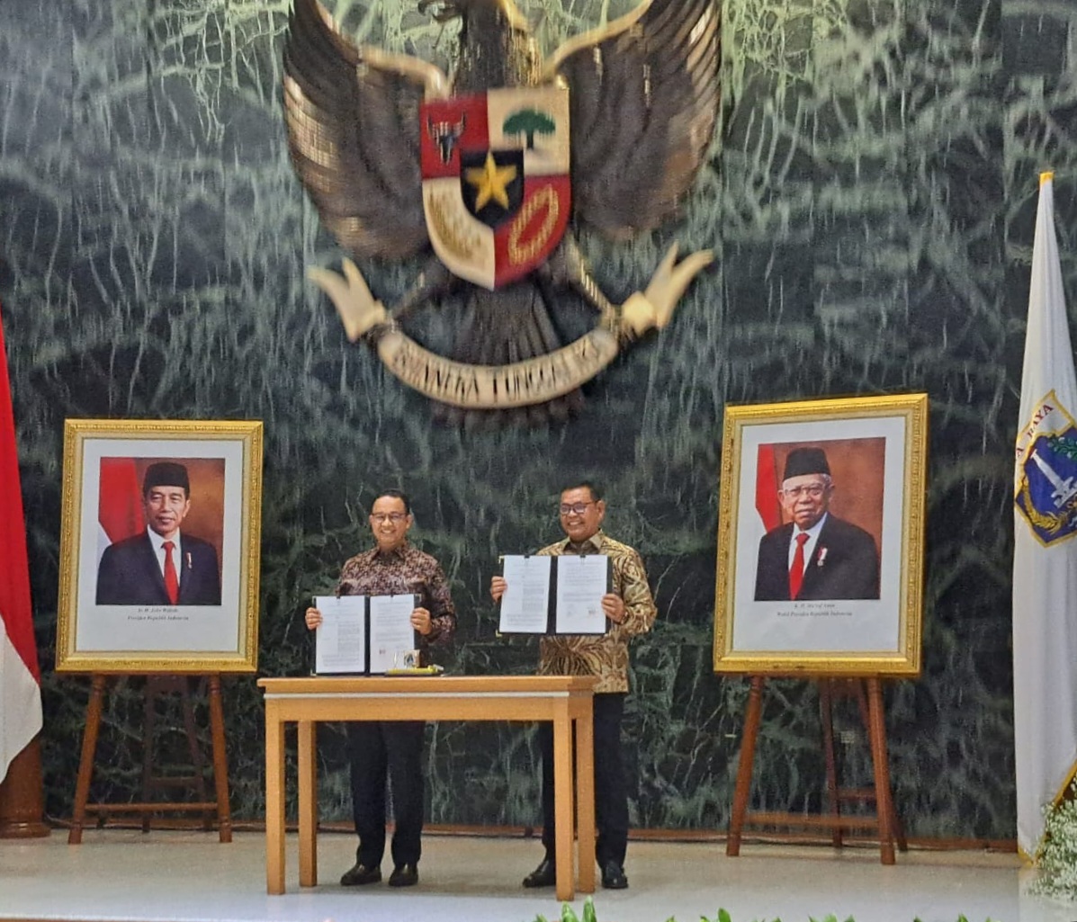 Bupati Solok Capt Epyardi Asda Tnda Tangani MoU dengan Gubetnur DKI Jakarta Anis Bawesdan
