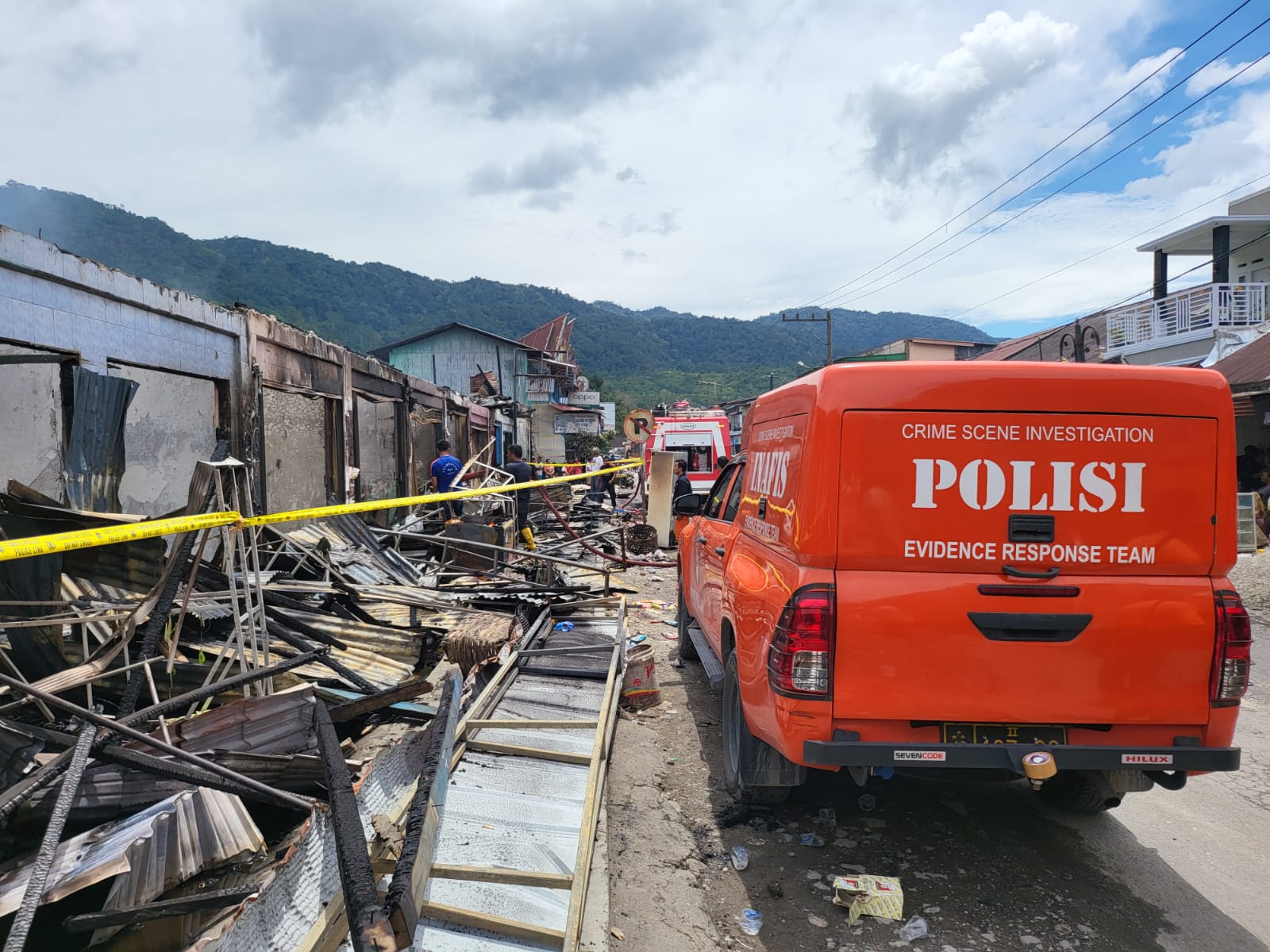 Polda Sumut dan Forkopimda Tapanuli Utara Evakuasi Warga Korban Gempa ke Rumah Sakit