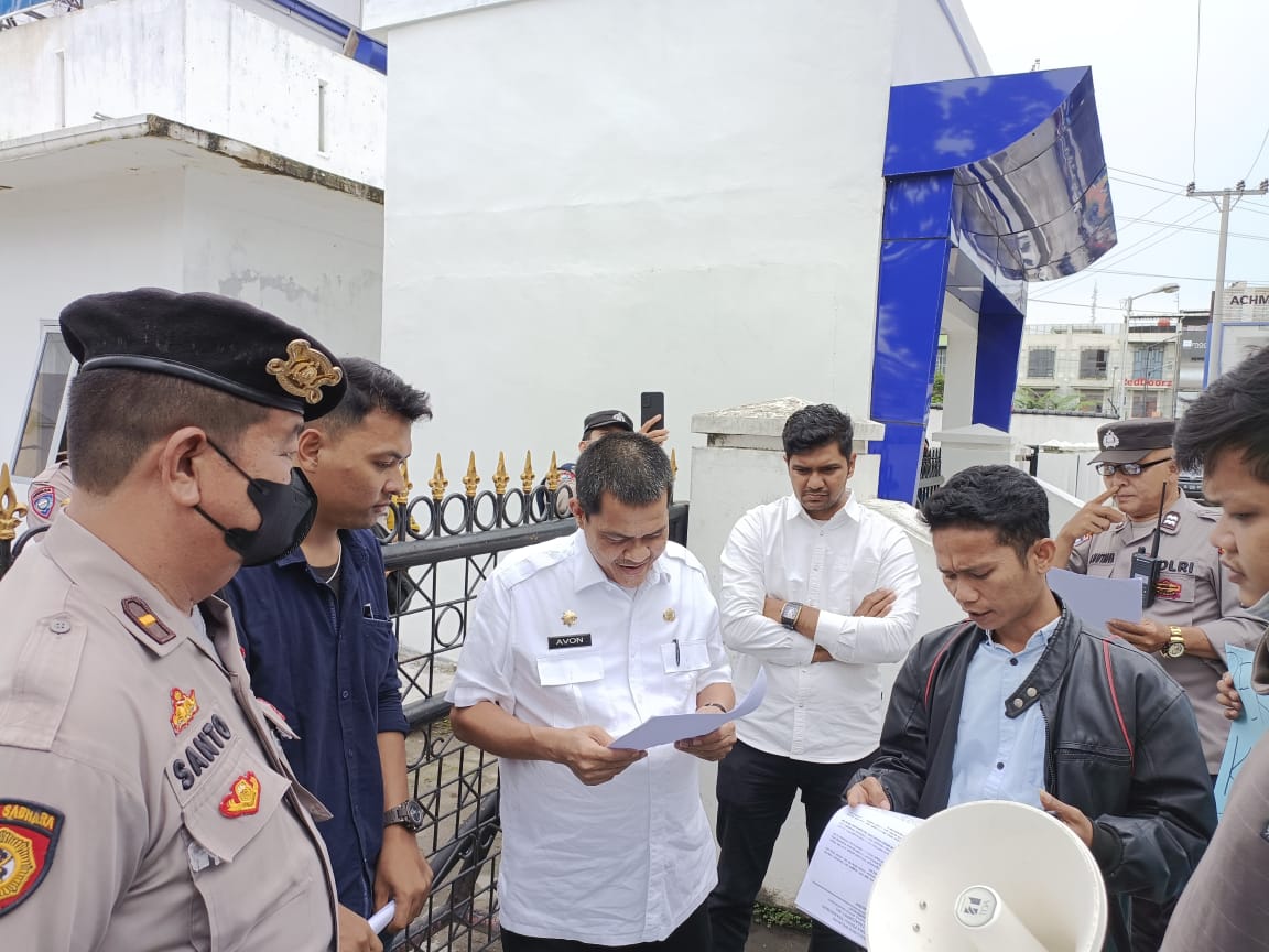 Aparat Hukum Diminta Usut tuntas dugaan korupsi proyek Revitalisasi kawasan Masjid Azizi di Tanjungpura