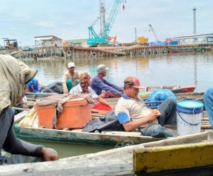 Nelayan Pesisir Keluhkan Proyek Pengeboran Minyak Di Paluh Kurau:  Penghasilan Para Nelayan Menurun Drastis