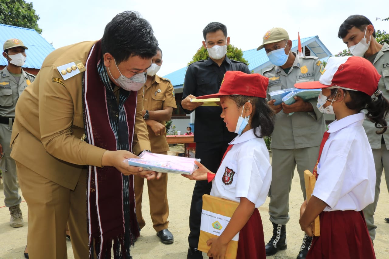 Penuhi 10 Program Prioritas Bupati, Pemerintah Kabupaten Samosir Berikan Bantuan Pendidikan, Ini Syaratnya