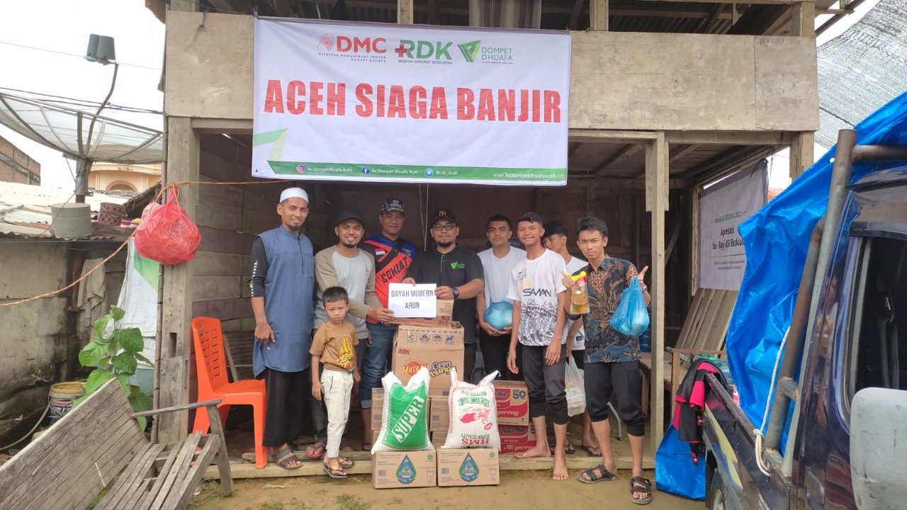 Respon Banjir Aceh Utara, Dompet Dhuafa Aceh Bersama PT Citra Bintang Familindo Salurkan Satu Ton Beras