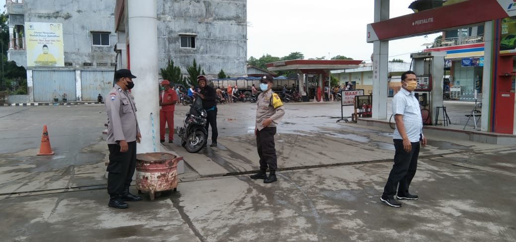 Monitoring BBM, Personil Polsek Galang Rutin Patroli Ke SPBU