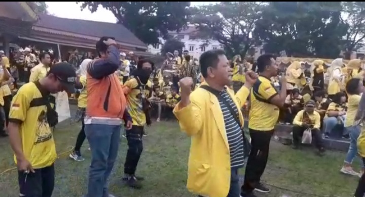 DPD Partai Golkar Kota Medan Dan PK Partai Golkar Medan Area  Ikut Meramaikan Jalan Sehat Di Kota Binjai