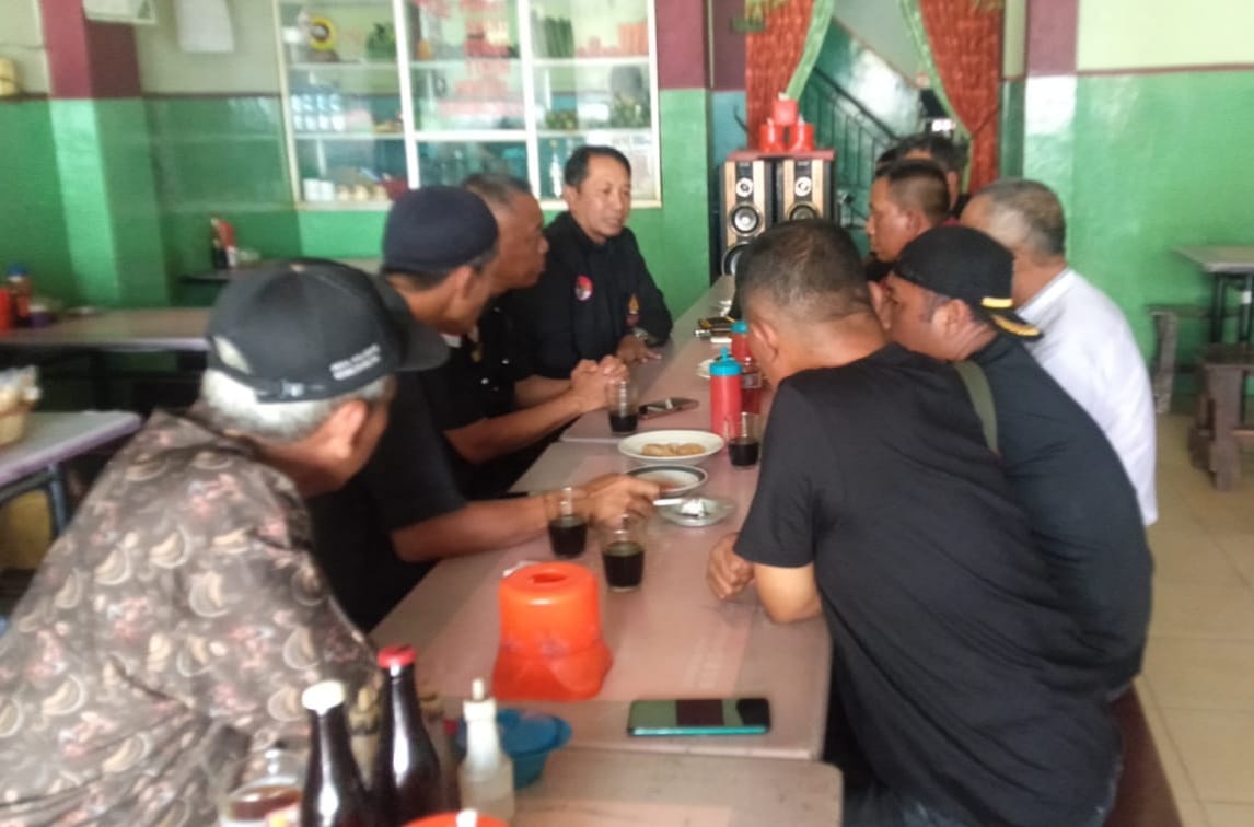 KETUA DPC PENDAWA LANGKAT LAKUKAN KONSOLIDASI DI BRANDANÂ Â Â 