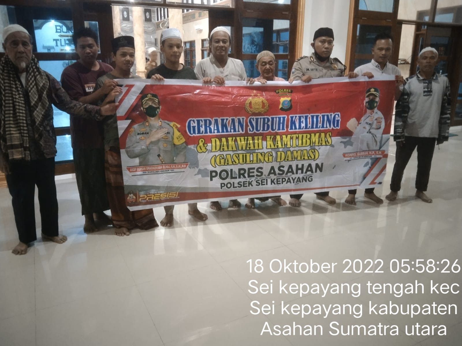 Anggota Polsek Sei Kepayang Gelar Sholat Subuh Berjamaah Bersama Masyarakat