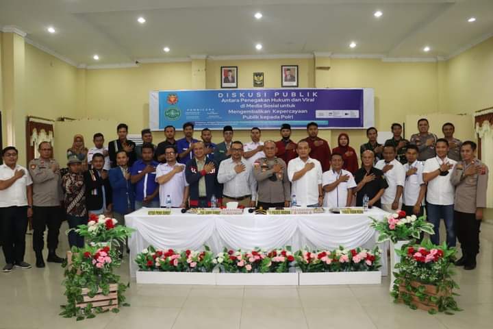 POLRES MADINA BUKA RUANG DISKUSI PUBLIK UNTUK SEMUA KALANGAN