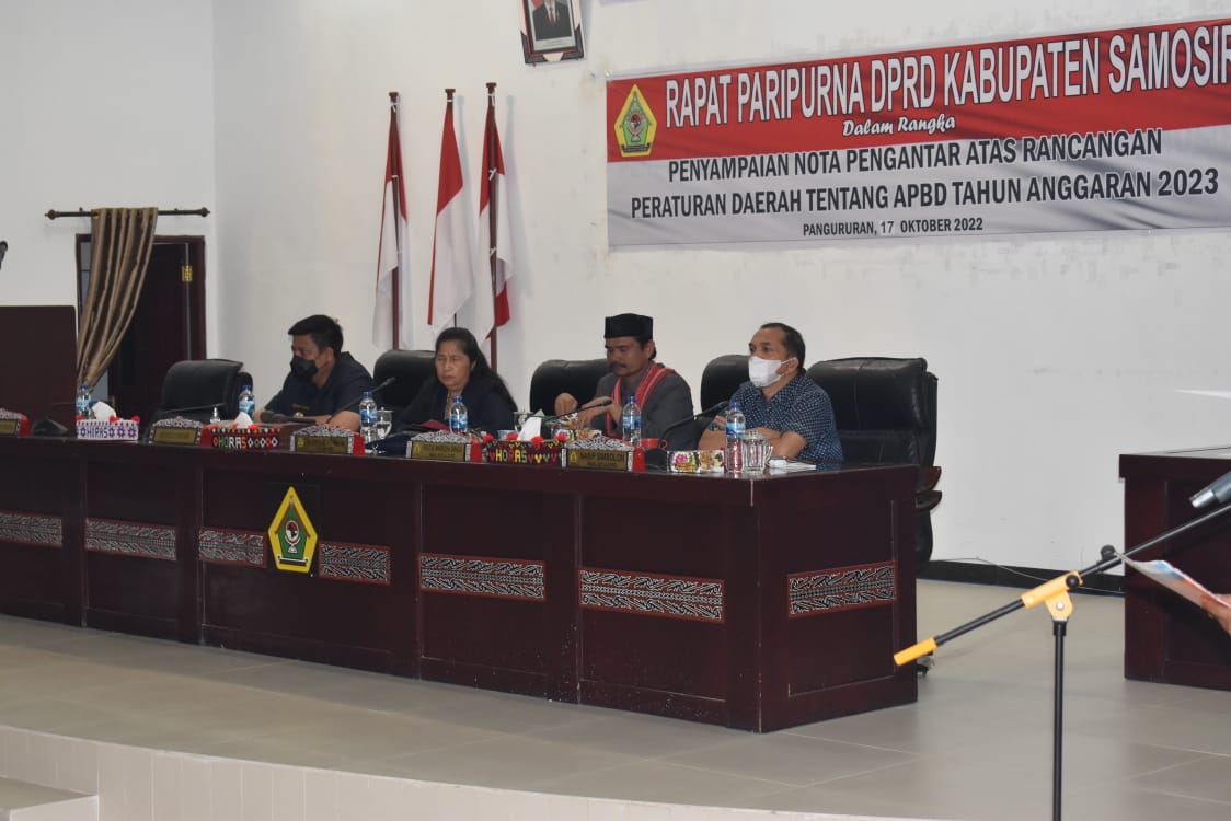 BUPATI SAMOSIR SAMPAIKAN NOTA PENGANTAR KEUANGAN RANPERDA APBD 2023