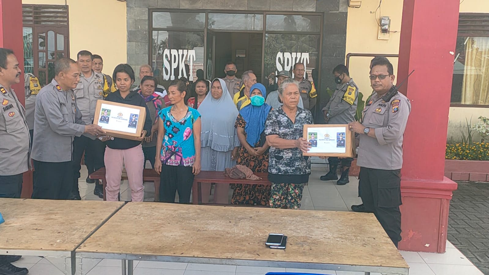 Polsek Namorambe Polresta Deli Serdang Bagikan Sembako Kepada Masyarakat Terdampak Kenaikan BBM