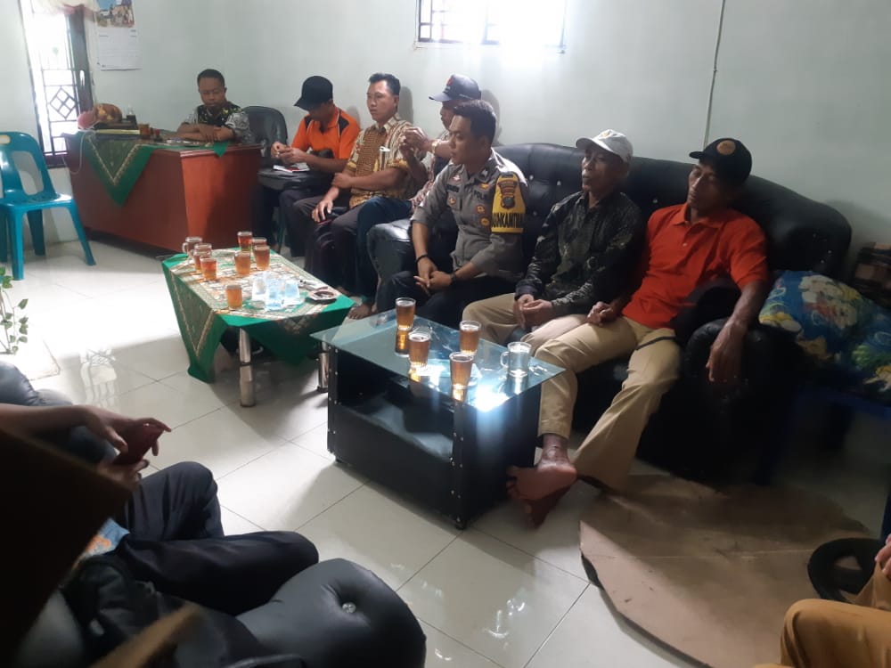 Perduli Dengan Warga Tidak Mampu, Polsek Air Batu Gelar Rapat Terbatas Pembuatan Jamban