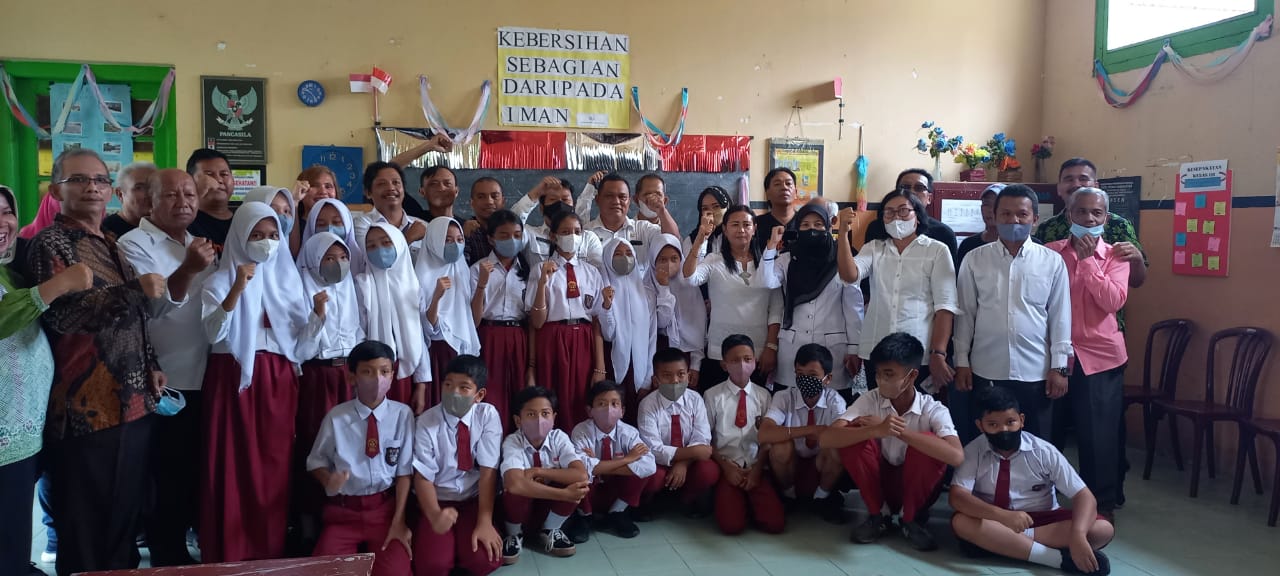 Wartawan Unit Pemprov Sumut Menggelar Sosialisasi Pola hidup sehat di Sekolah Dasar Negeri (SDN) 122337