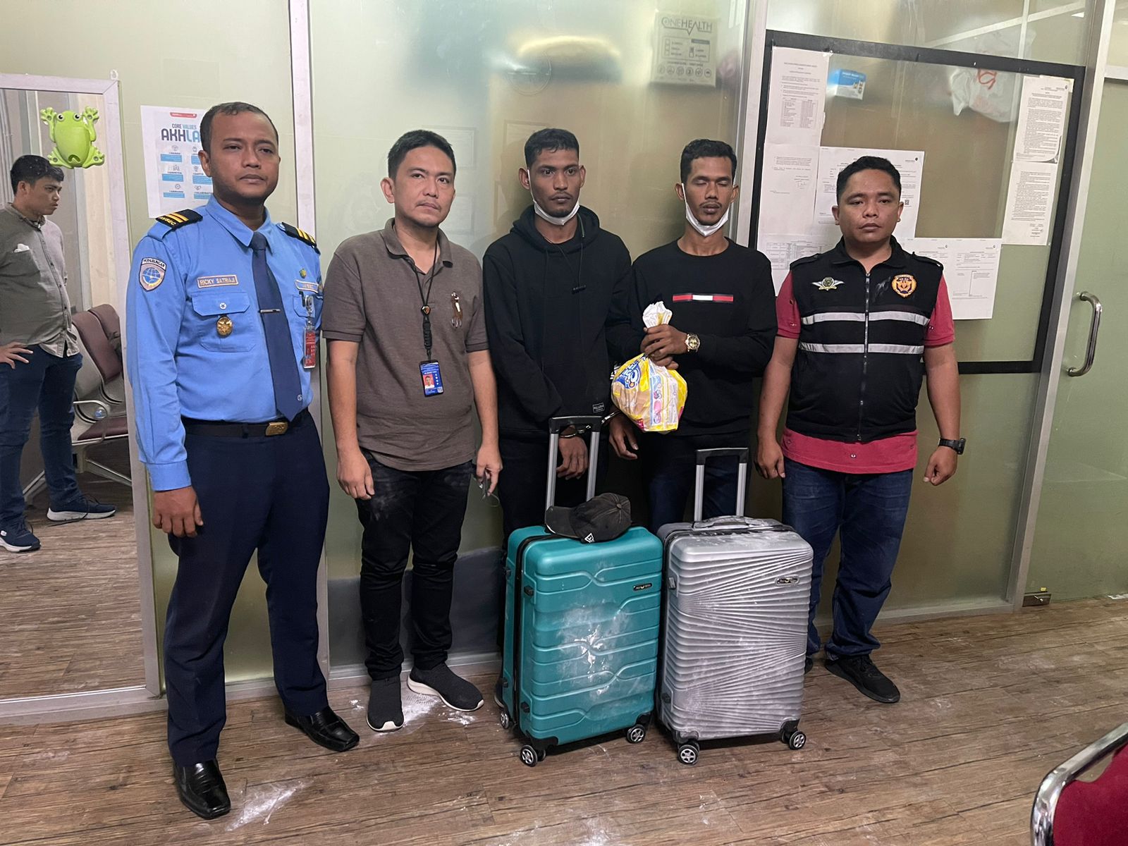 Sembunyikan Sabu di Dalam Botol Bedak Bayi, Dua Warga Aceh Ditangkap Polisi