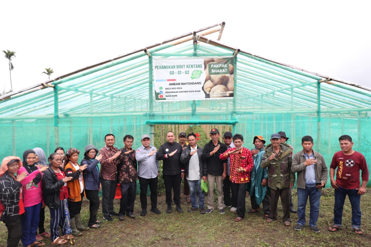 Bupati Pakpak Bharat Kunjungi Kawasan Hortikultura Desa Kuta Dame