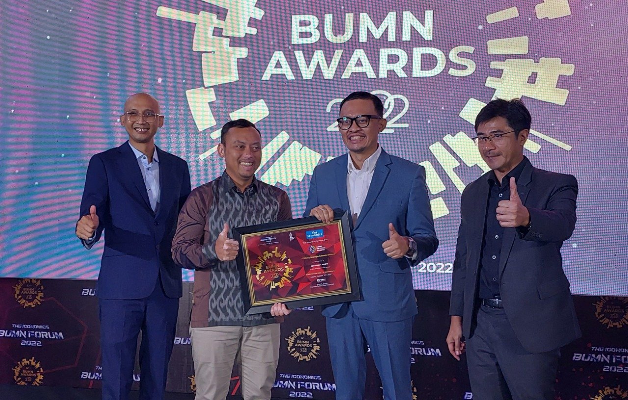 Sajikan Informasi yang Komprehensif, KBI Raih Corporate Communication Award Untuk Annual Report Terbaik