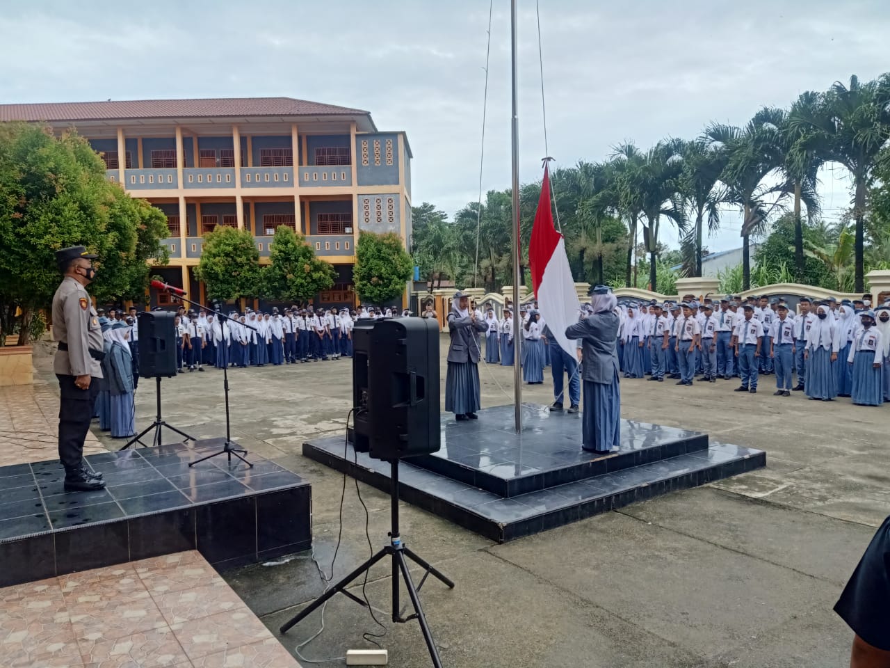 Kapolsek Pulau Raja Pembina upacara di YASPEMDA