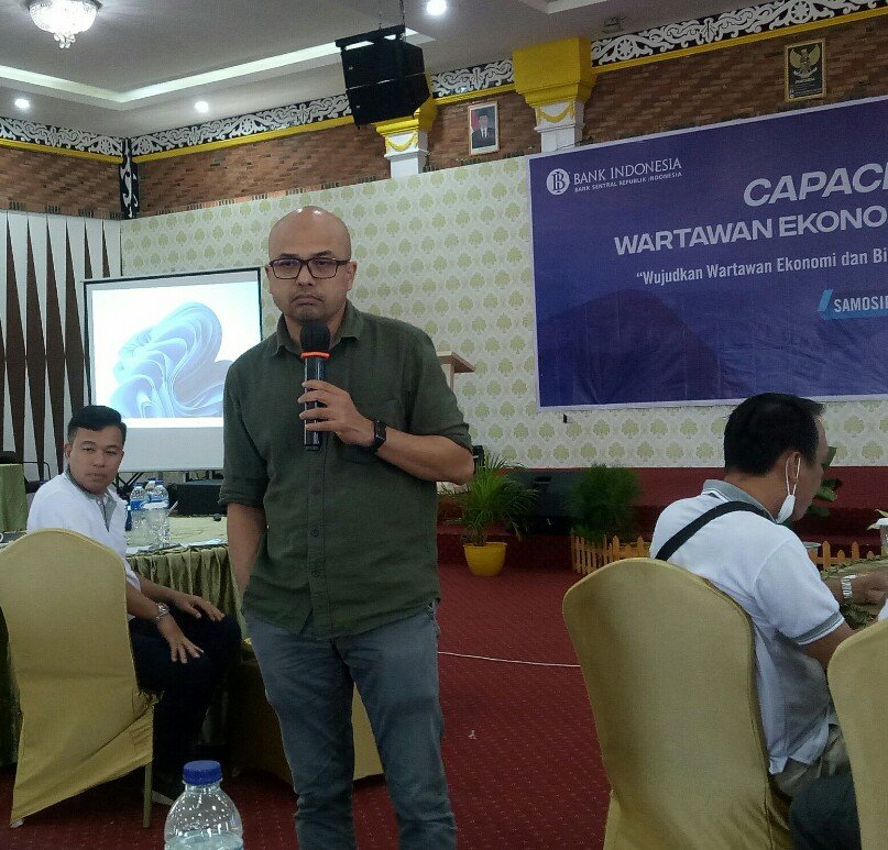 Qaris Tajudin Bagi Pengalaman Cara Menulis Berita Ekonomi Kepada Peserta Capacity Building