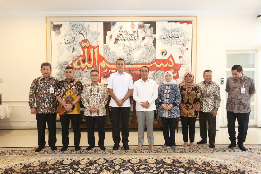 Wagubsu Musa Rajekshah Apresiasi Produk dan Capaian Kinerja Bank Sumut Direktur Utama Bank Sumut: Kami Terus berikan Pelayanan Terbaik