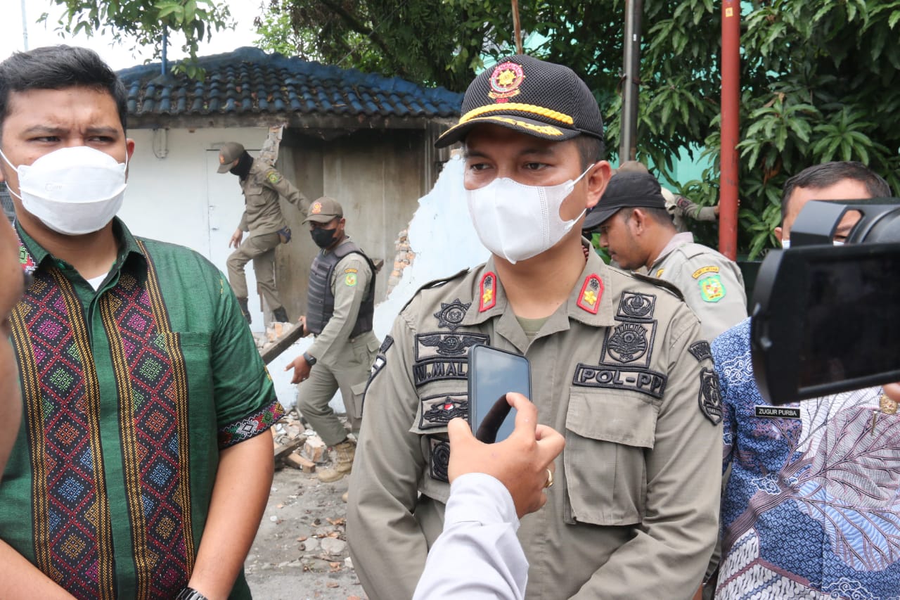 Pemko Medan Kembali Membongkar Bangunan Diatas Drainase Di Kec. Medan Petisah