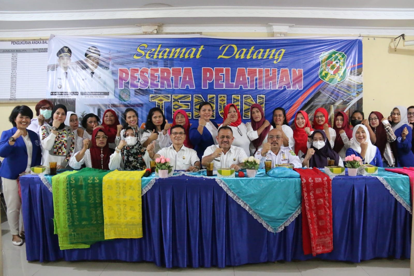 Usai Mengikuti Pelatihan Tenun Yang Digelar Dinas Perindustrian Kota Medan, Warga Medan Perjuangan Mulai Pandai Menenun