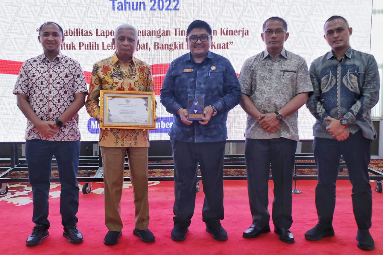 Bupati Asahan Terima Penghargaan Opini WTP 5 Kali Berturut