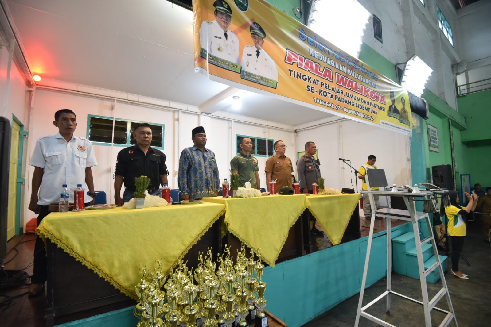 Walikota Buka  Kejuaraan Bulutangkis Piala Walikota Padang Sidempuan Tahun 2022