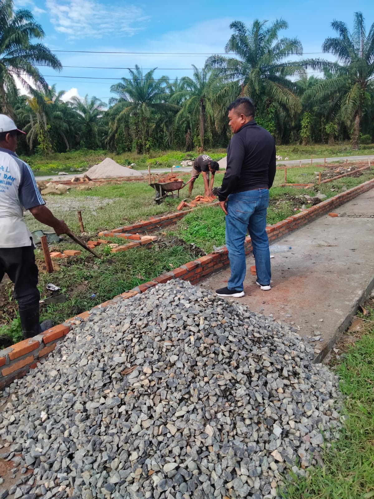 Proyek Pembuatan Taman Kota Dari DLH Asahan Diduga Siluman