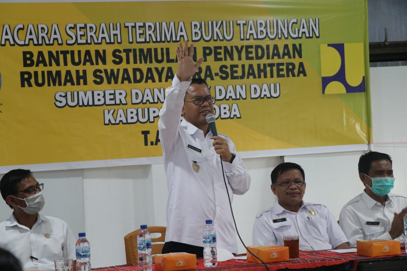 Lagi,Pemkab Toba Memberikan Bantuan  Stimulan Penyediaan Rumah Swadaya Pra-Sejahtera