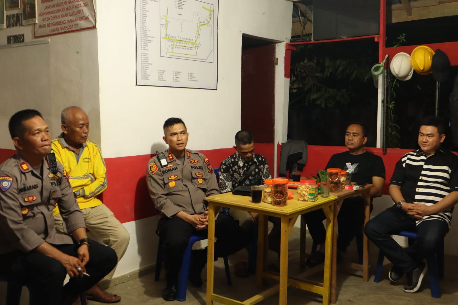 Kapolres Asahan Kunjungi Poskamling Merah Putih Barokah