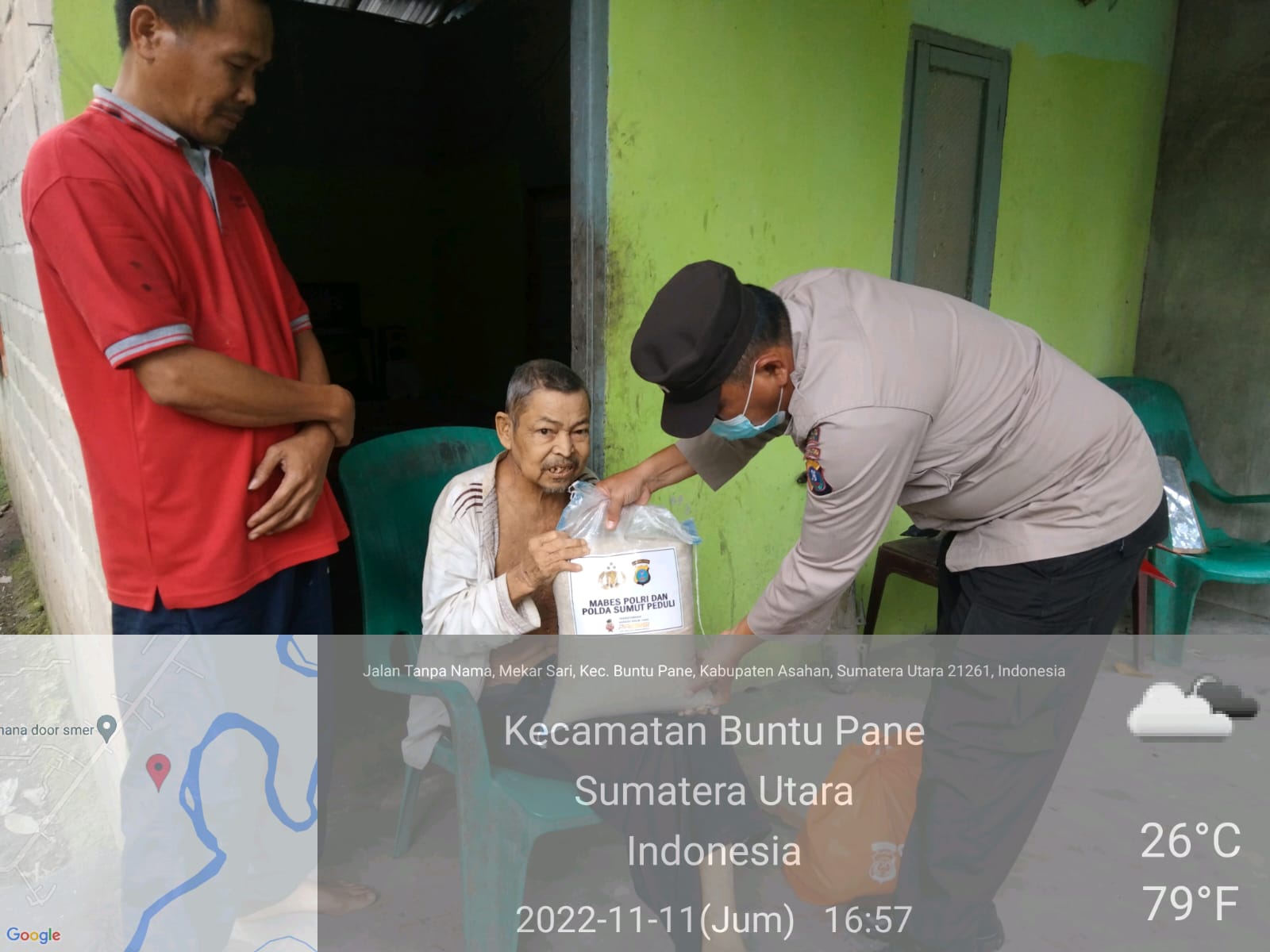 Bantuan Mabes Polri dan Polda Sumut. Polsek Prapat Janji Bagi Sembako