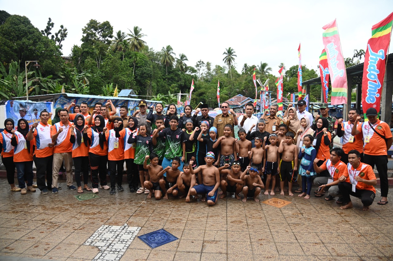 Wakil Wali Kota Padang Sidempuan Arwin Siregar membuka secara resmi Kejuaraan Renang Wali Kota Cup Ke-2